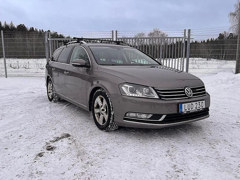 Brun Begagnad 2011 VW Passat Kombi | 44 900 kr (Bra pris) - Bild 1/4