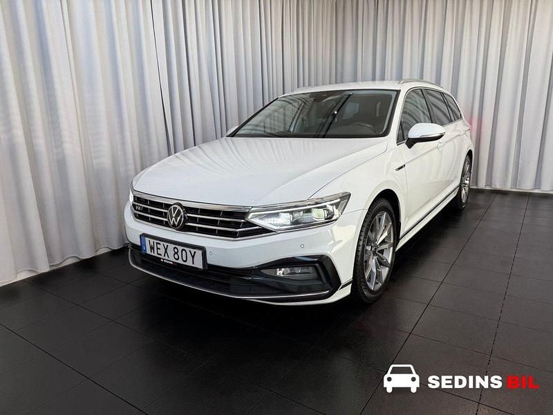 Vit Begagnad 2021 VW Passat GT Kombi | 229 900 kr (Bra pris) - Bild 1/4