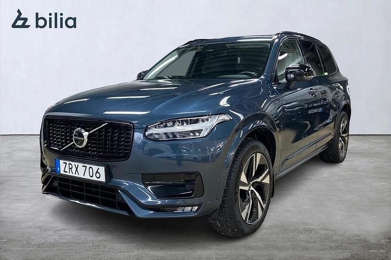 Begagnad Volvo XC90 Plus 238 HK (175 kW) 2022 Mörkblå SUV