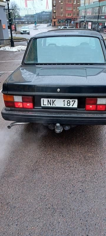 Begagnad Volvo 240 112 HK (82 kW) 1984