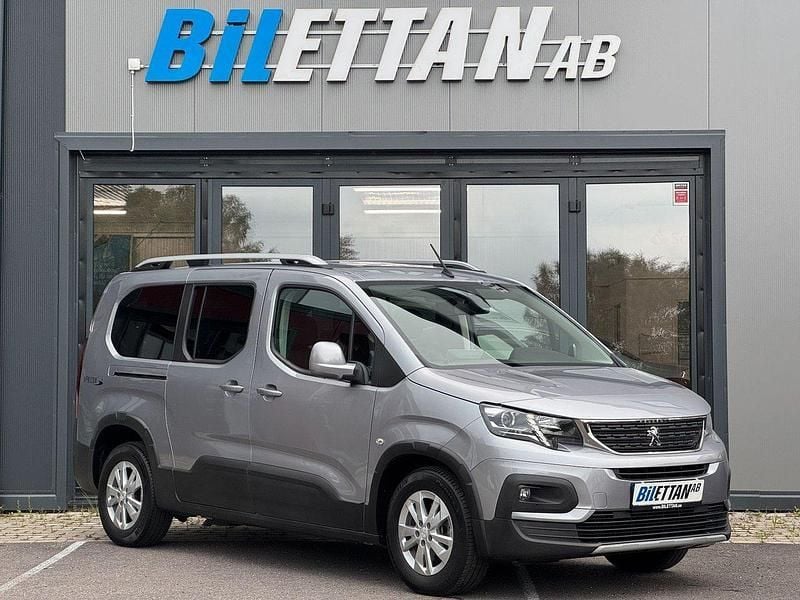 Grå Begagnad 2020 Peugeot Rifter Minibuss | 429 900 kr - Bild 1/4