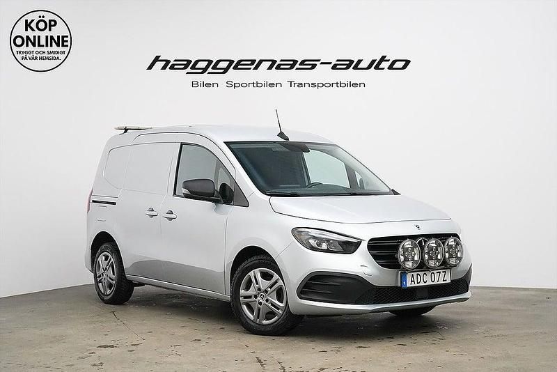 Silver Begagnad 2023 Mercedes Citan 110 Pickup | 229 000 kr (Lite dyr) - Bild 1/4