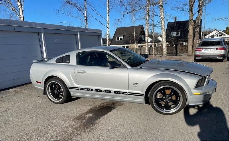 Silver Begagnad 2006 Ford Mustang GT | 190 000 kr (Superpris) - Bild 1/4