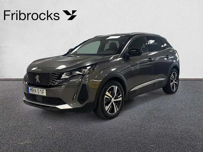 Grå Begagnad 2024 Peugeot 3008 GT SUV | 269 800 kr (Marknadspris) - Bild 1/4