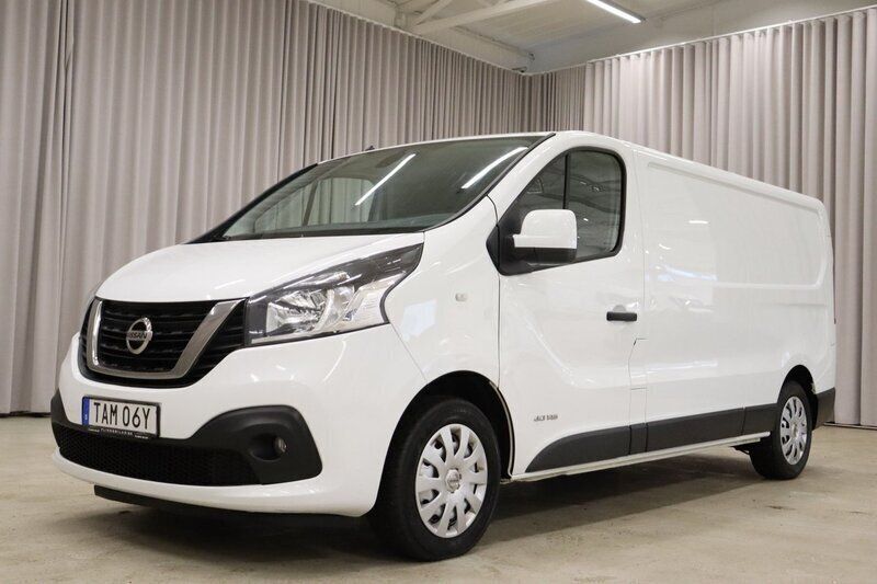Vit Begagnad 2021 Nissan NV300 Van | 189 900 kr (Marknadspris) - Bild 1/4