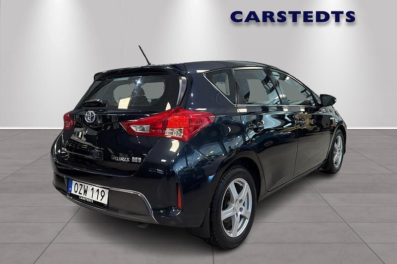 Begagnad Toyota Auris 2013 Blå