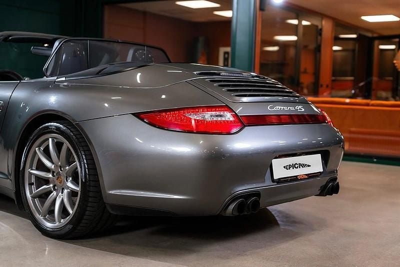 Begagnad Porsche 911 Carrera 4S Cabriolet 385 HK (283 kW) 2010 Grå Cab