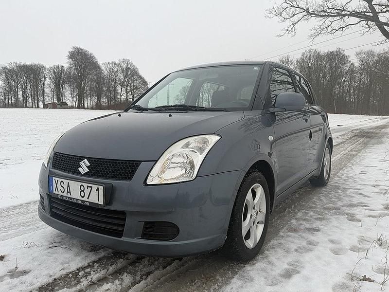 Begagnad Suzuki Swift 92 HK (67 kW) 2007 Grå Halvkombi