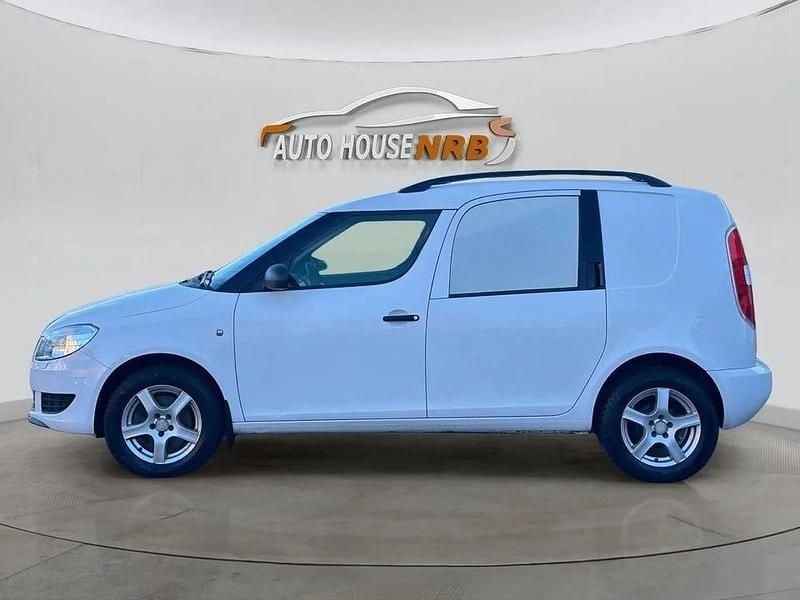 Begagnad Skoda Roomster 90 HK (66 kW) 2014 Vit Minibuss