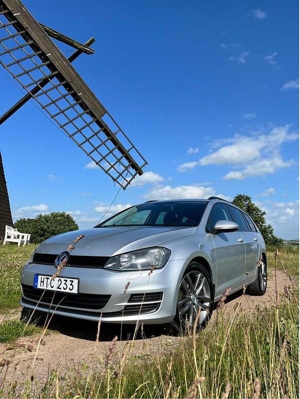 Silver Begagnad 2016 VW Golf VII Kombi | 115 000 kr (Marknadspris) - Bild 1/4