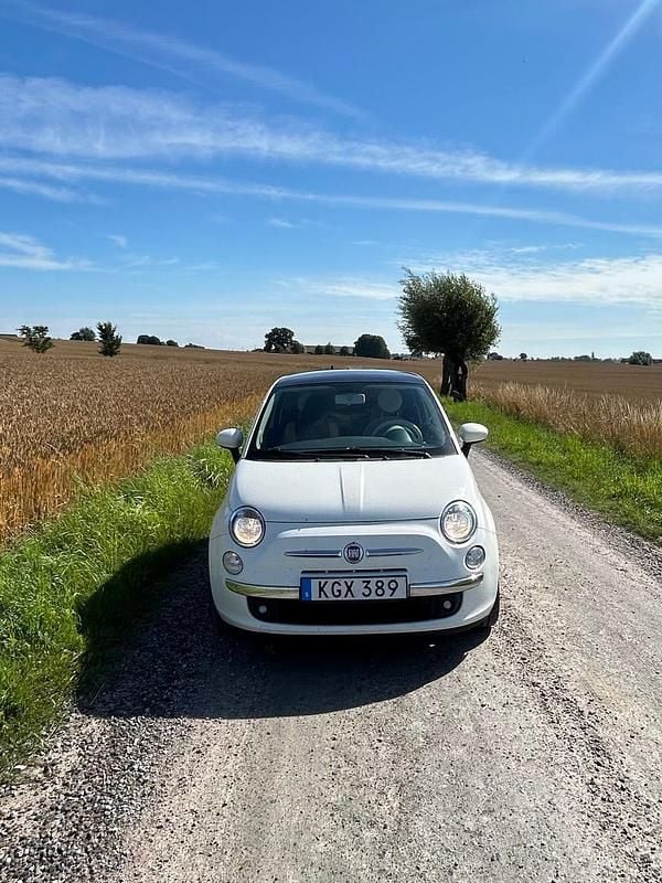 Beige Begagnad 2014 Fiat 500 Halvkombi | 72 000 kr (Marknadspris) - Bild 1/4