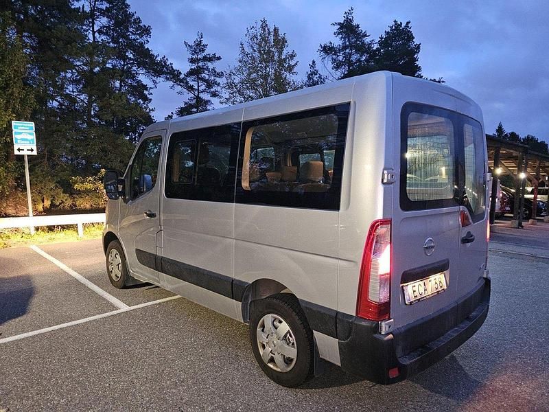 Silver Begagnad 2016 Nissan NV400 Van | 145 000 kr (Dyr) - Bild 1/4