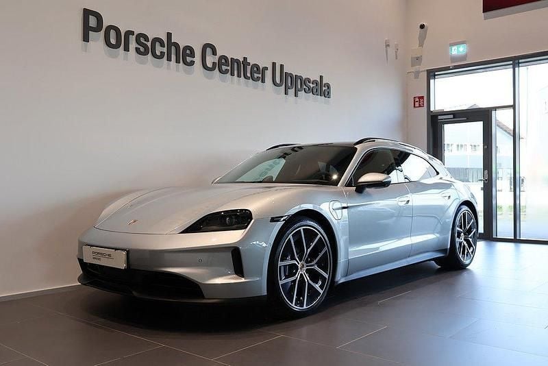 Silver Ny 2024 Porsche Taycan Sedan | 1 117 780 kr - Bild 1/4