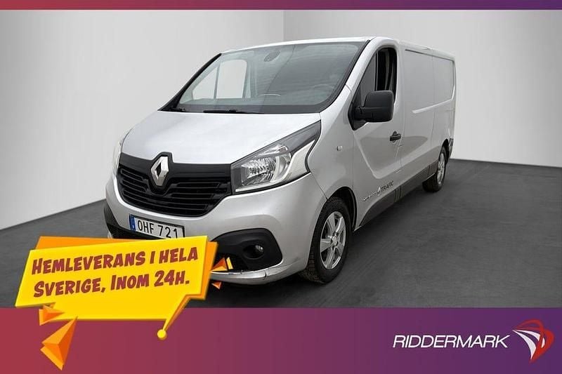 Begagnad Renault Trafic 125 HK (91 kW) 2017 Silver Minibuss