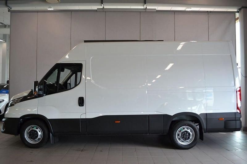 Ny Iveco Daily 176 HK (129 kW) 2025 Vit Van