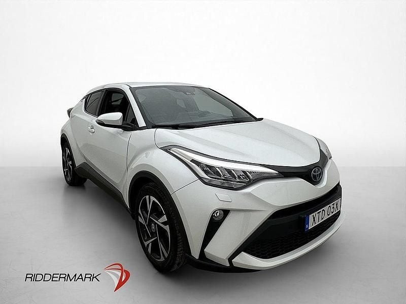 Begagnad Toyota C-HR Edition 184 HK (135 kW) 2022 Vit SUV