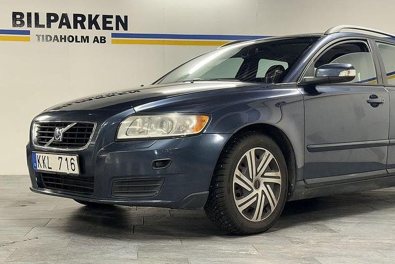 Begagnad Volvo V50 Kinetic 125 HK (91 kW) 2007 Blå Kombi