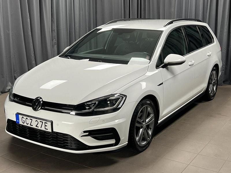 Vit Begagnad 2019 VW Golf VII R-line Kombi | 184 900 kr (Marknadspris) - Bild 1/4