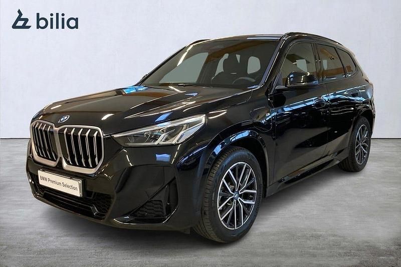Svart Begagnad 2025 BMW X1 M Sport SUV | 539 000 kr - Bild 1/4