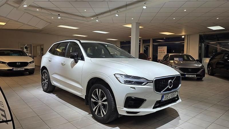 Begagnad Volvo XC60 R-Design 303 HK (222 kW) 2020 Vit SUV