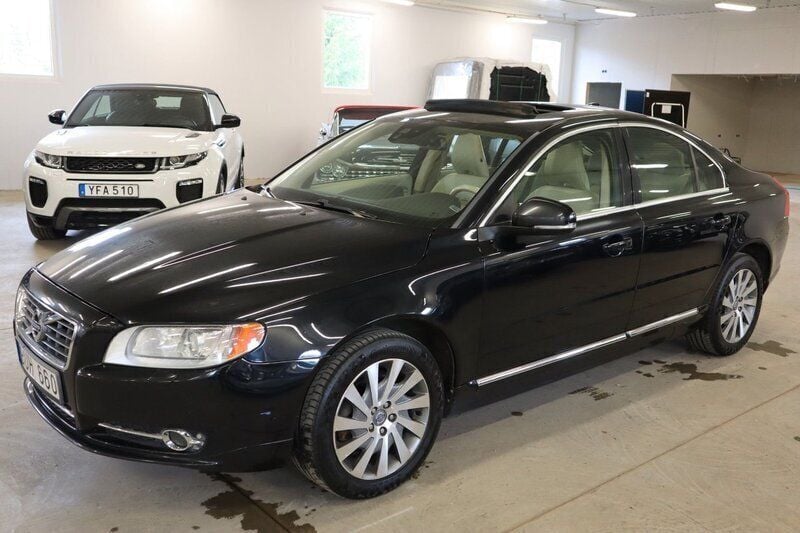 Svart Begagnad 2012 Volvo S80 Summum Sedan | 129 900 kr (Marknadspris) - Bild 1/4