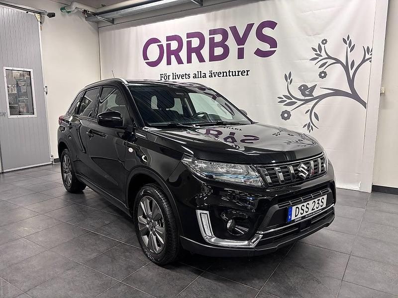Cosmic black pearl metallic Begagnad 2021 Suzuki Vitara SUV | 219 500 kr (Lite dyr) - Bild 1/4