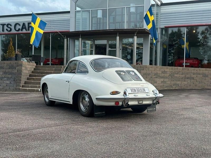 Begagnad Porsche 356 95 HK (69 kW) 1965 Vit Sportkupé