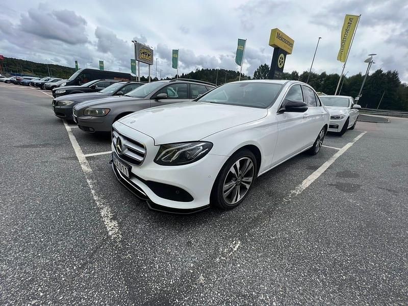 Begagnad Mercedes E220 Avantgarde 194 HK (142 kW) 2017 Sedan