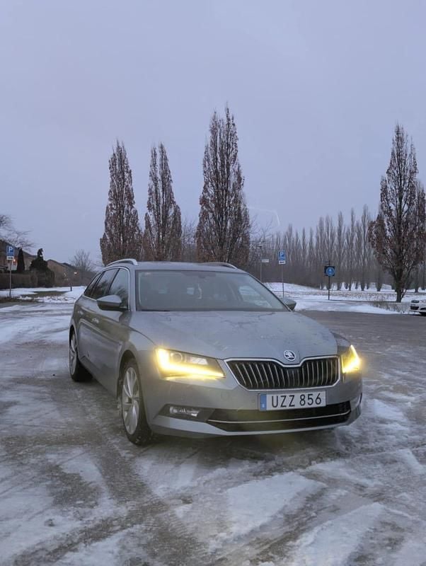 Begagnad Skoda Superb 150 HK (110 kW) 2017 Kombi