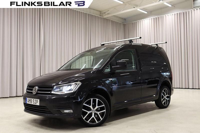 Svart (deep black pärleffekt) Begagnad 2019 VW Caddy Minibuss | 169 900 kr (Lite dyr) - Bild 1/4