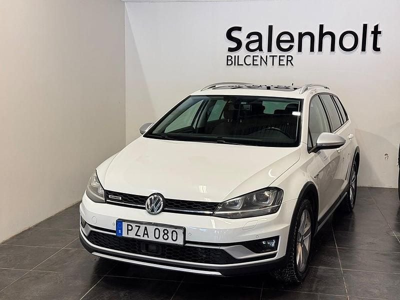 Begagnad VW Golf Alltrack 184 HK (135 kW) 2015 Vit Kombi