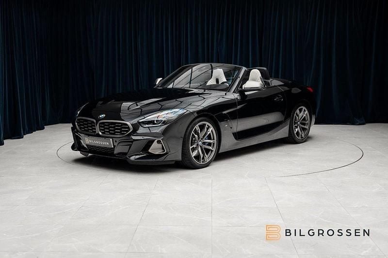 Svart Begagnad 2024 BMW Z4 M Sport Cab | 749 900 kr - Bild 1/4