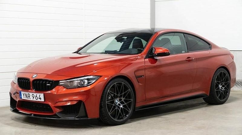 Begagnad BMW M4 Competition Edition 450 HK (330 kW) 2017 Gul Sportkupé