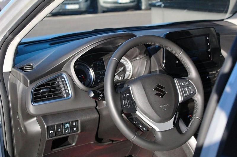 Begagnad Suzuki SX4 S-Cross 116 HK (85 kW) 2024 Grå (silvermetallic) SUV