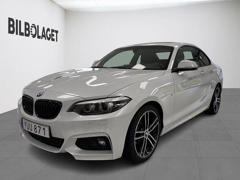 Vit Begagnad 2017 BMW 218 Sportkupé | 219 800 kr (Dyr) - Bild 1/4