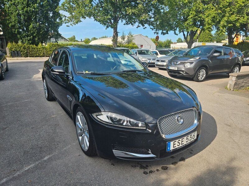 Svart Begagnad 2012 Jaguar XF Sedan | 199 000 kr - Bild 1/2