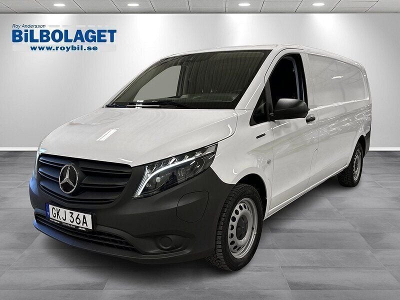 Vit Begagnad 2023 Mercedes e-Vito Minibuss | 437 375 kr (Bra pris) - Bild 1/4
