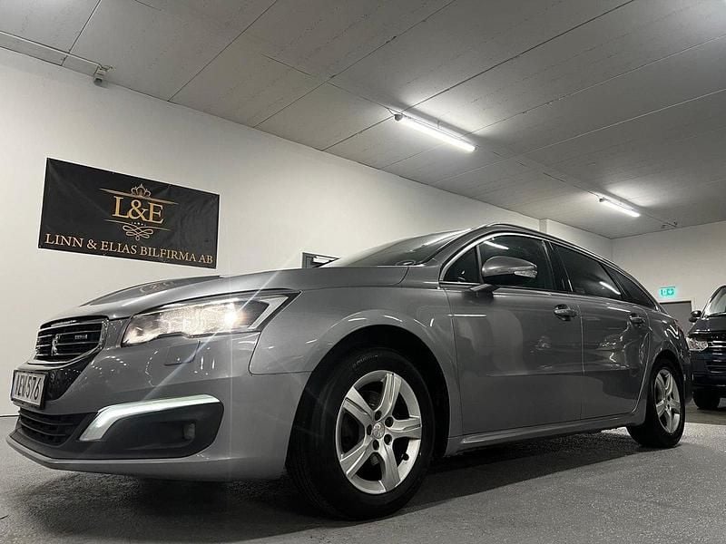 Grå Begagnad 2015 Peugeot 508 Kombi | 109 900 kr (Lite dyr) - Bild 1/4