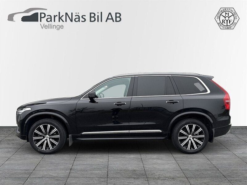 Svart Begagnad 2021 Volvo XC90 Inscription SUV | 584 900 kr (Marknadspris) - Bild 1/4