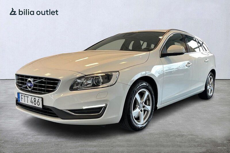 Vit Begagnad 2015 Volvo V60 Momentum Kombi | 134 900 kr (Marknadspris) - Bild 1/3