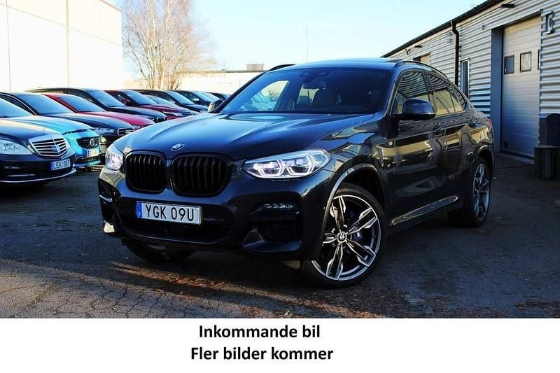 Grå Begagnad 2020 BMW X4 M Sport SUV | 579 900 kr - Bild 1/4