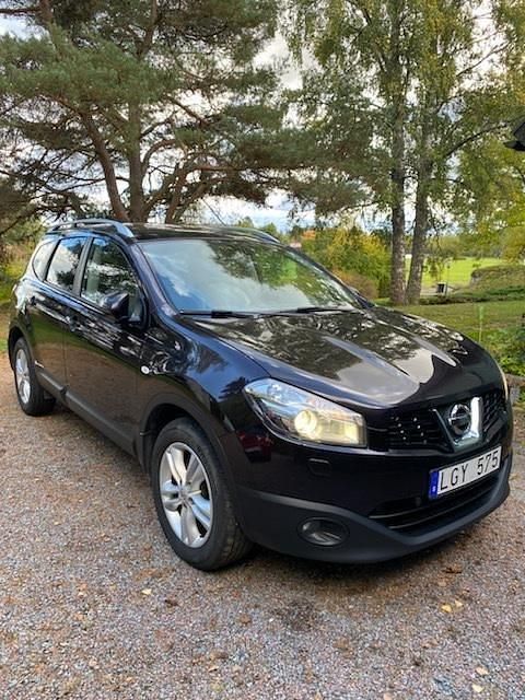 Begagnad 2011 Nissan Qashqai +2 SUV | 60 000 kr (Bra pris) - Bild 1/4