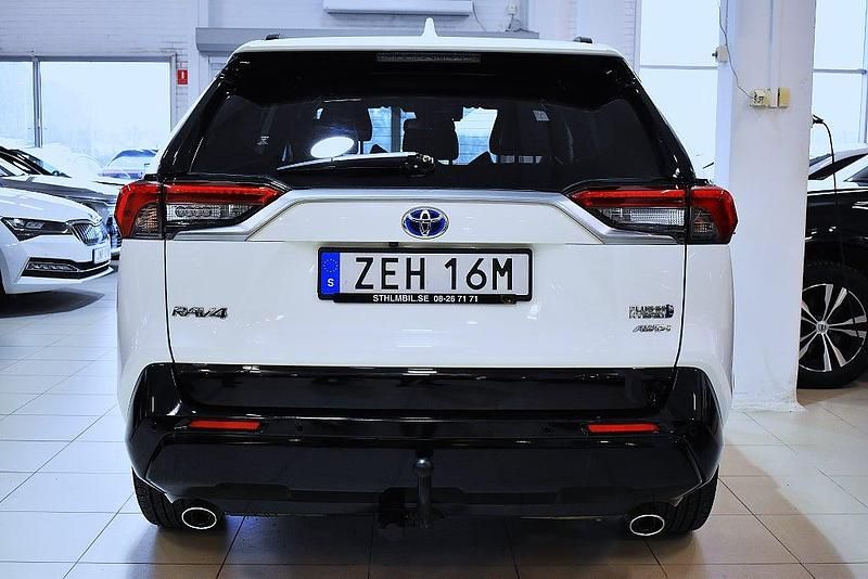 Begagnad Toyota RAV4 Hybrid Edition 185 HK (136 kW) 2022 Vit SUV