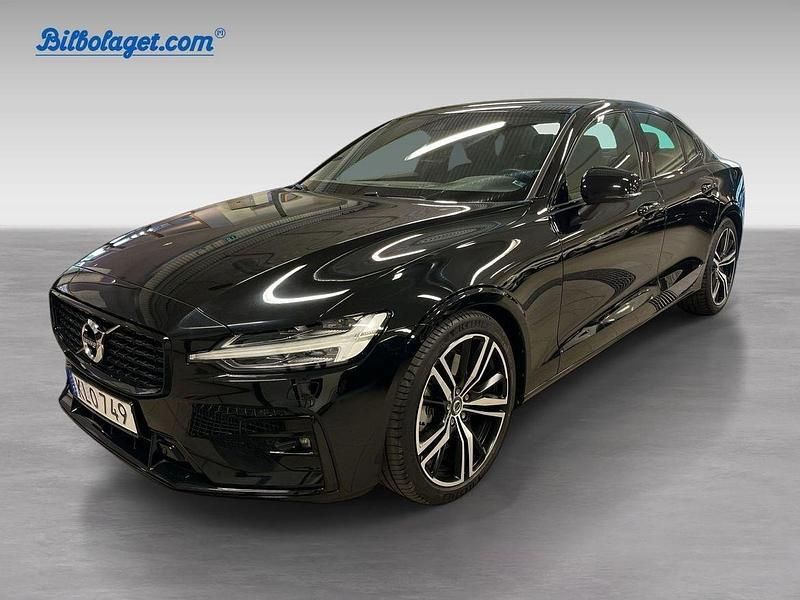 Svart Begagnad 2022 Volvo S60 R-Design Sedan | 389 000 kr (Marknadspris) - Bild 1/4