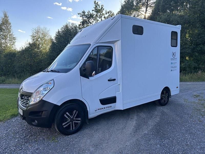Vit Begagnad 2016 Renault Master Van | 374 900 kr - Bild 1/4