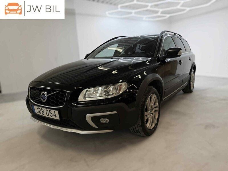 Svart Begagnad 2015 Volvo XC70 Standard SUV | 158 900 kr (Marknadspris) - Bild 1/4