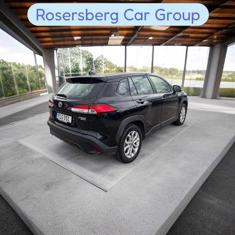 Begagnad Toyota Corolla Cross Active 198 HK (145 kW) 2023 Svart SUV