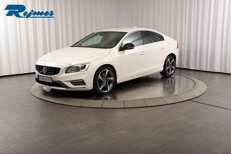 Vit Begagnad 2015 Volvo S60 Business Edition Sedan | 169 800 kr (Lite dyr) - Bild 1/4