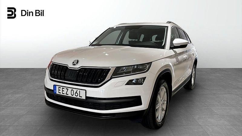 Vit Begagnad 2020 Skoda Kodiaq SUV | 349 900 kr (Marknadspris) - Bild 1/4