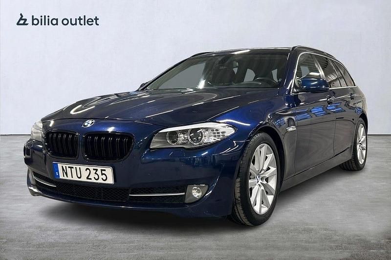 Blå Begagnad 2012 BMW 520 Kombi | 89 900 kr (Bra pris) - Bild 1/3